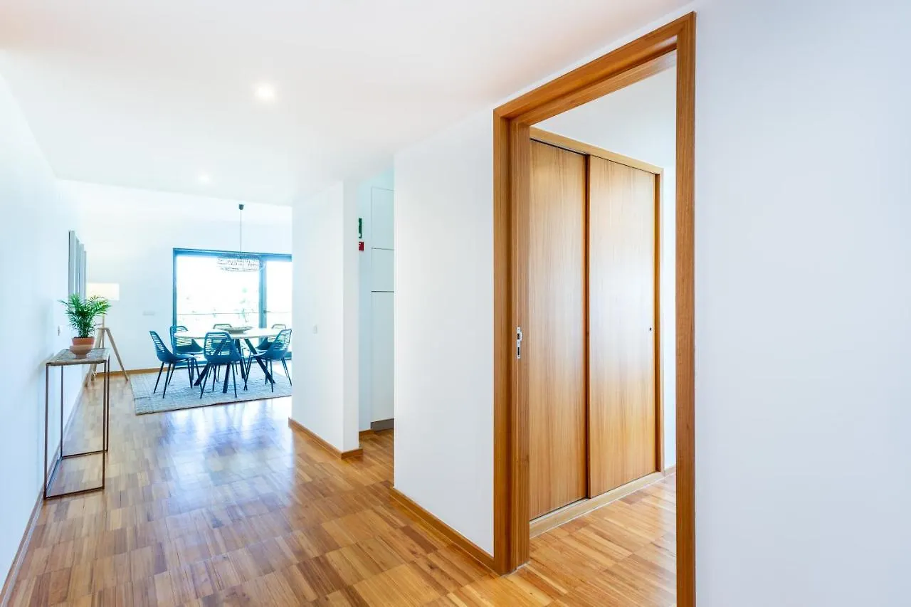 Fabrica Lagos - Meia Praia Flat T2 0*,  Portugal